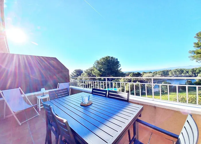 Le Dramont Appartement Vue Panoramique Mer Lac Foret