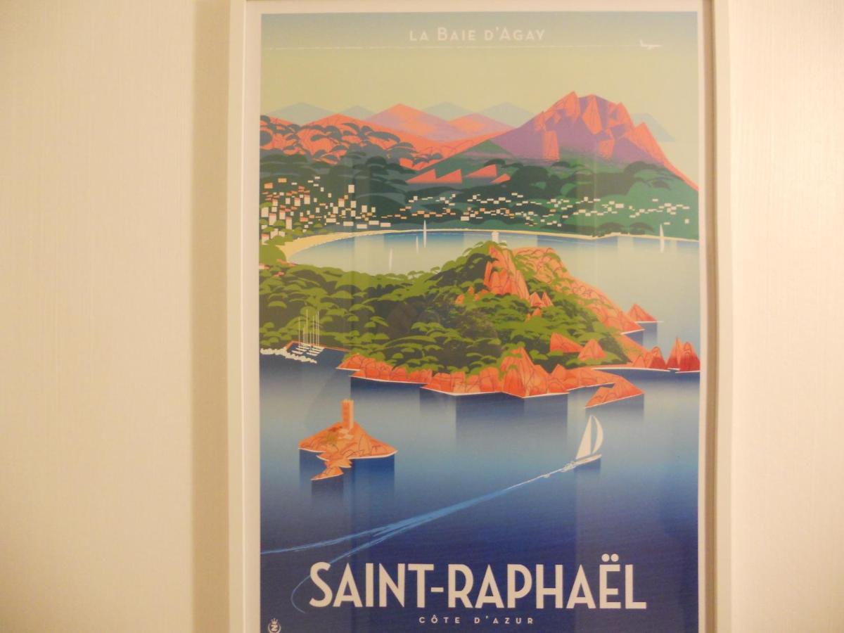 Le Dramont Vue Panoramique Foret * Saint-Raphael (Var)