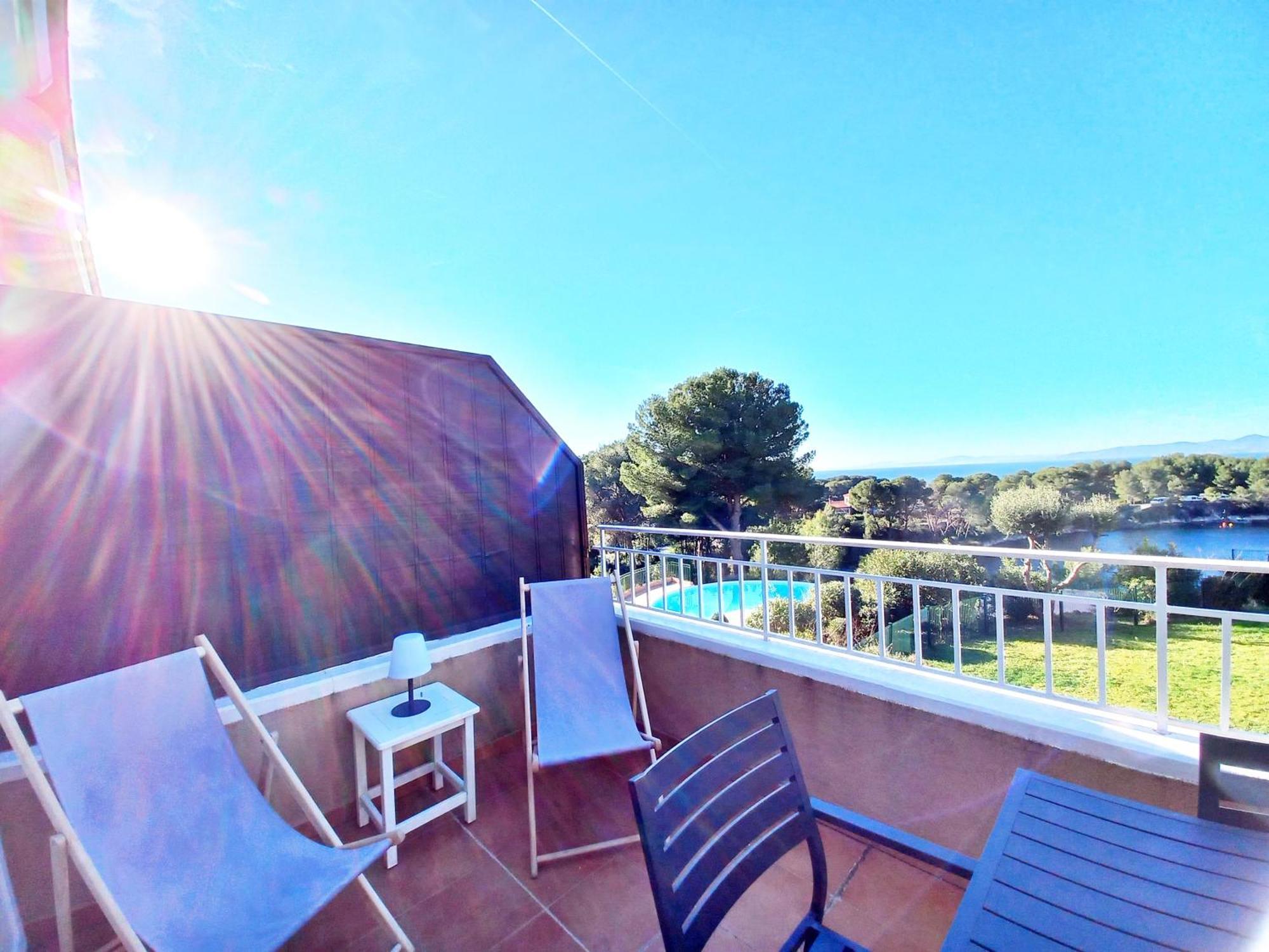 Le Dramont Vue Panoramique Foret * Saint-Raphael (Var)